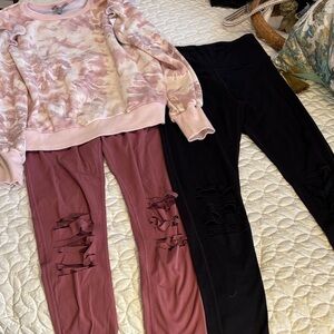 Urban•Daisy  Black and Pink Leggings with Torn Leg Accents and  Tie Dye Top Med